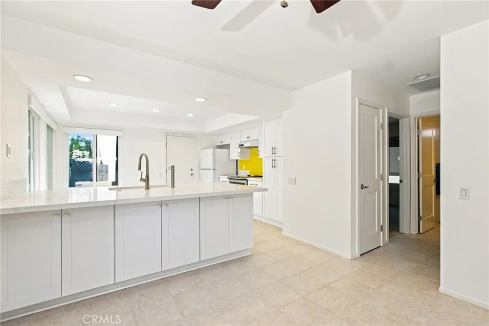 1508 Lakeside Huntington Beach, CA 92648