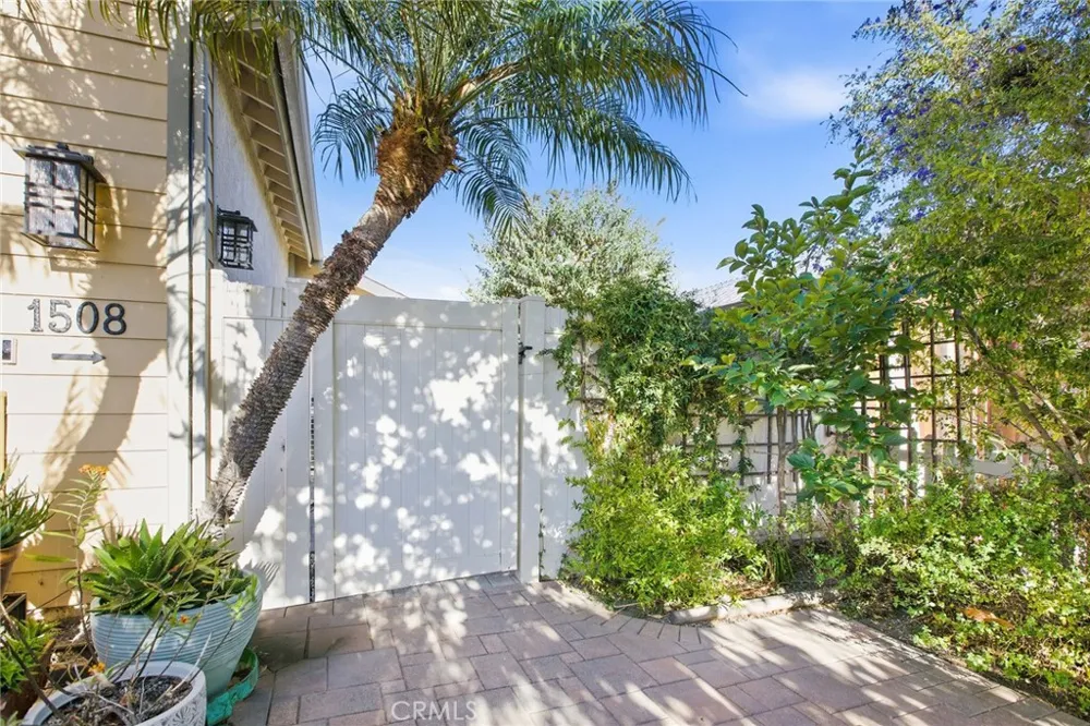 1508 Lakeside Huntington Beach, CA 92648