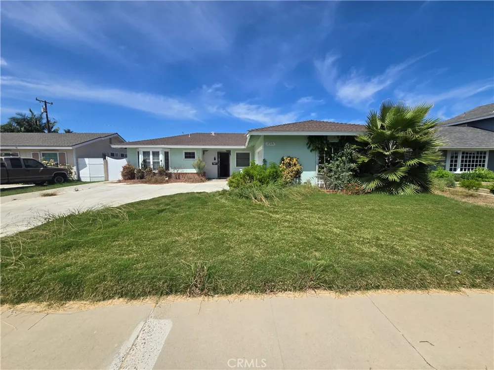 17391 Elm Street Fountain Valley, CA 92708