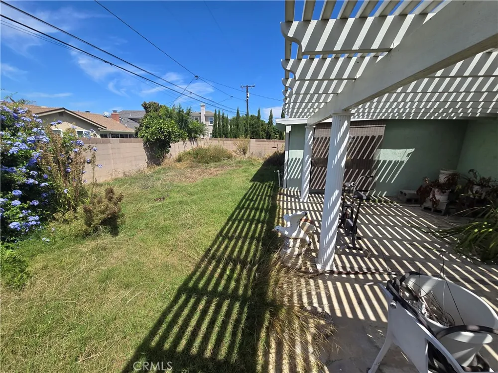 17391 Elm Street Fountain Valley, CA 92708