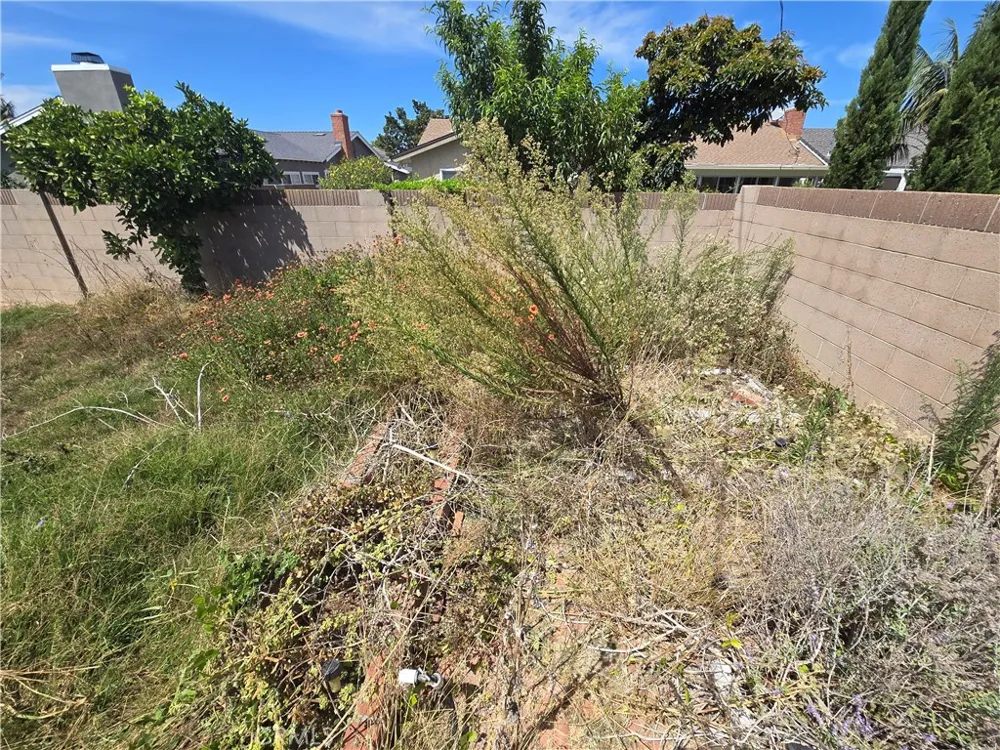 17391 Elm Street Fountain Valley, CA 92708
