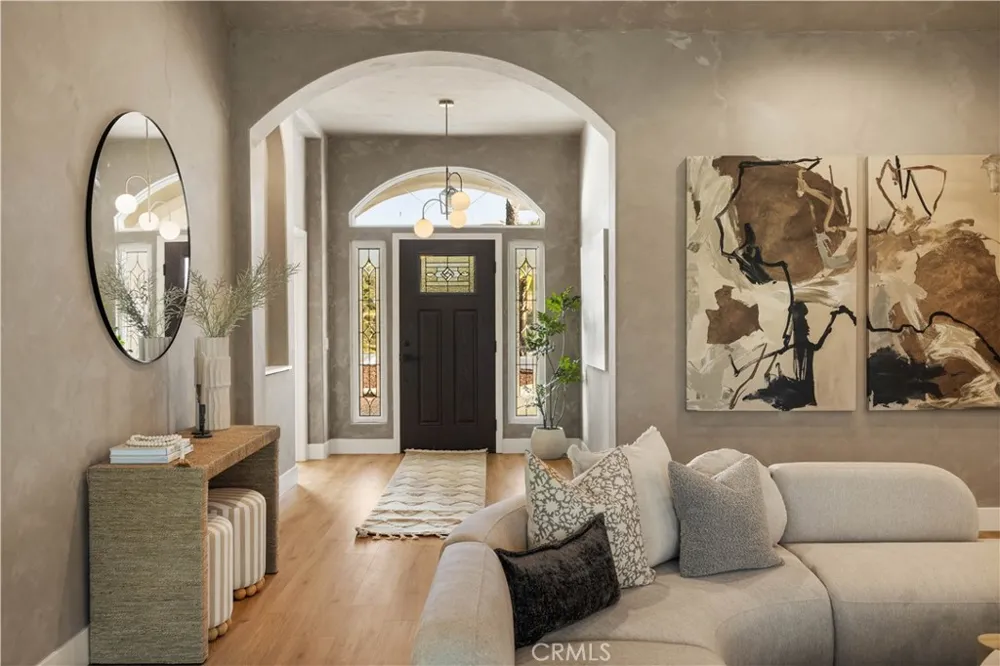 39140 Gray Squirrel Temecula, CA 92592
