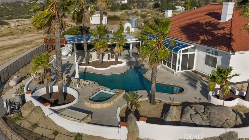 39140 Gray Squirrel Temecula, CA 92592