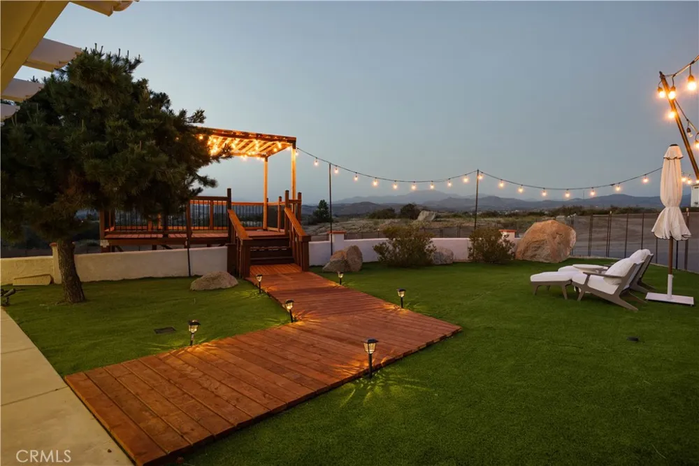 39140 Gray Squirrel Temecula, CA 92592