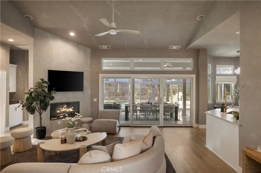 39140 Gray Squirrel Temecula, CA 92592