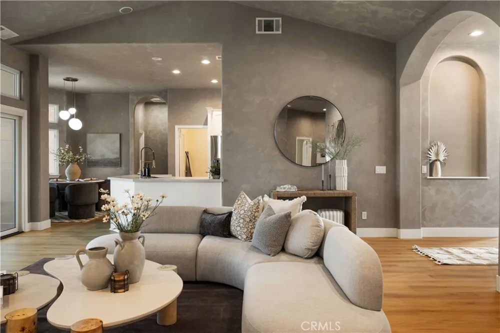 39140 Gray Squirrel Temecula, CA 92592