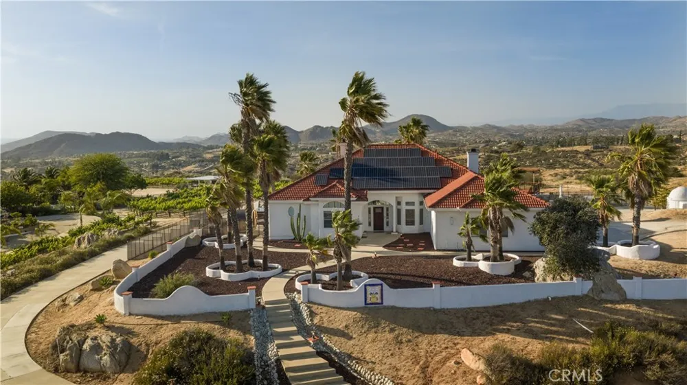 39140 Gray Squirrel Temecula, CA 92592