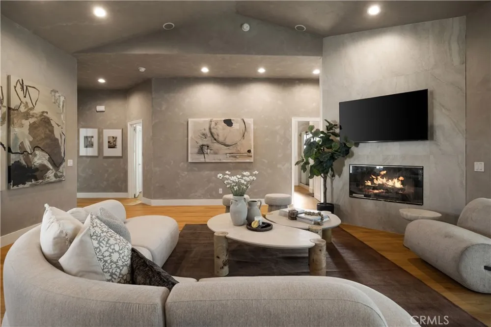 39140 Gray Squirrel Temecula, CA 92592