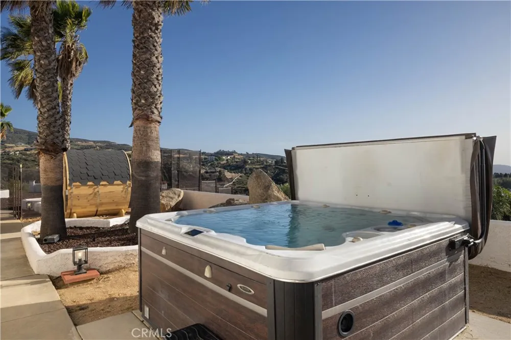 39140 Gray Squirrel Temecula, CA 92592