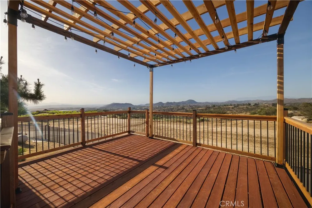 39140 Gray Squirrel Temecula, CA 92592