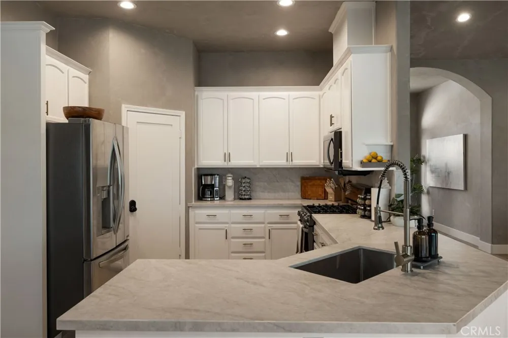 39140 Gray Squirrel Temecula, CA 92592