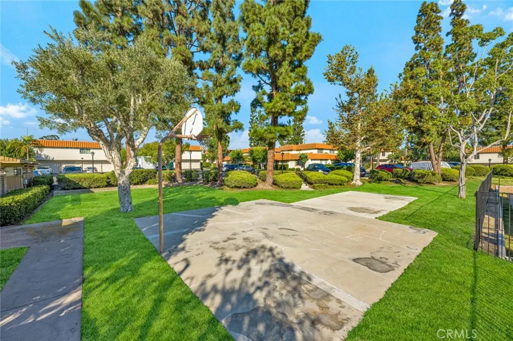 22746 Malaga Way Lake Forest, CA 92630