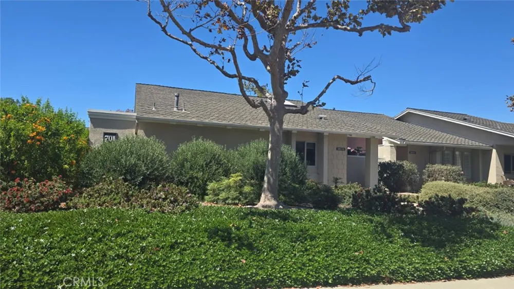 8565 Van Ness Circle #701A Huntington Beach, CA 92646