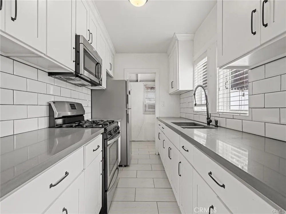 759 Loma Vista Long Beach, CA 90813