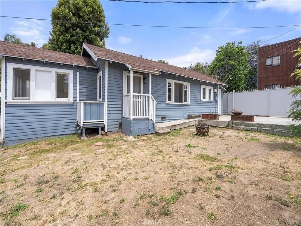 759 Loma Vista Long Beach, CA 90813