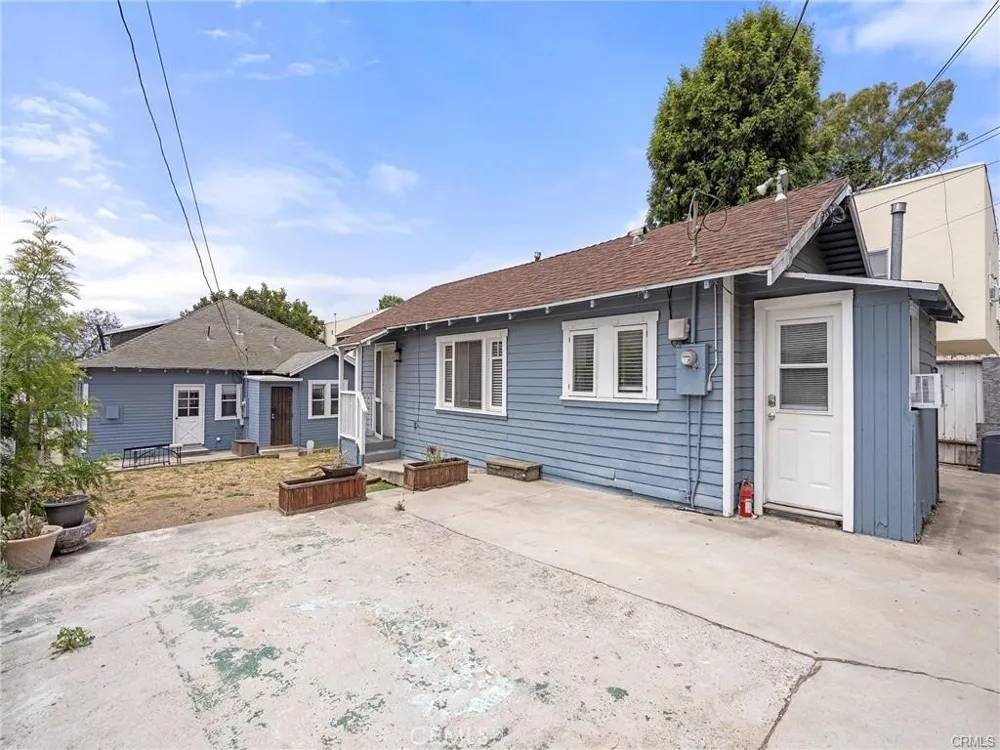 759 Loma Vista Long Beach, CA 90813