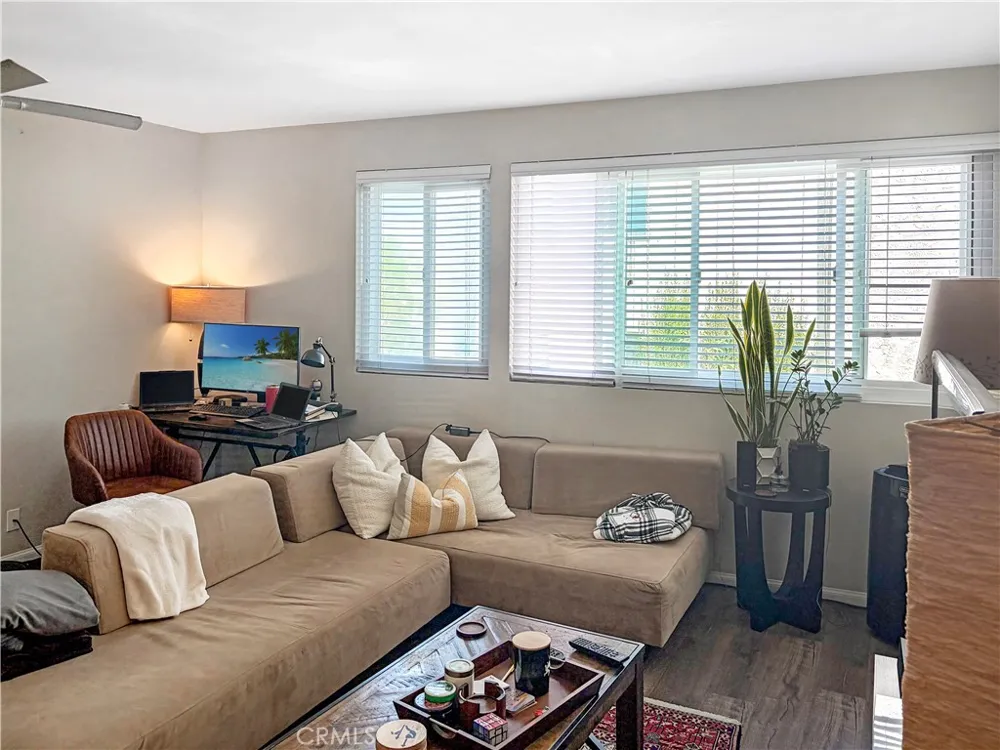 245 Aster #14 Laguna Beach, CA 92651