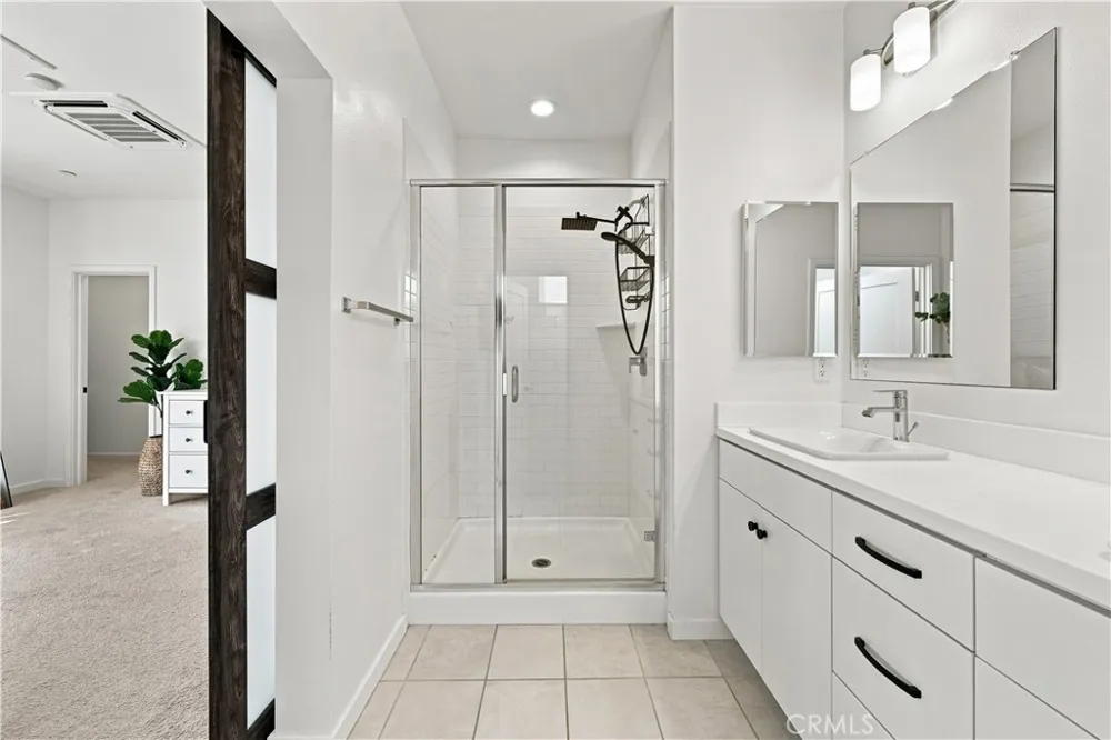 435 Village Brea, CA 92821