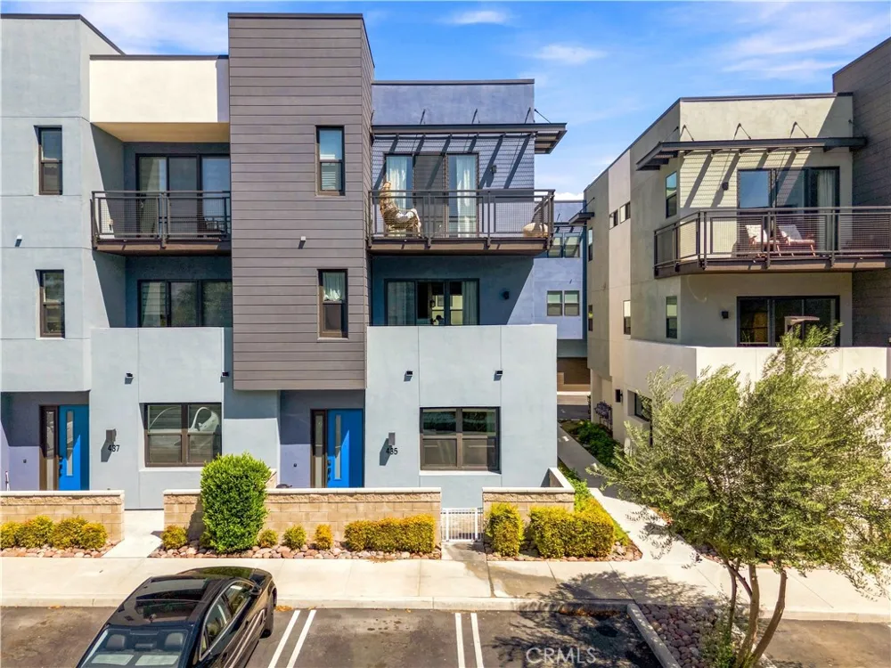 435 Village Brea, CA 92821