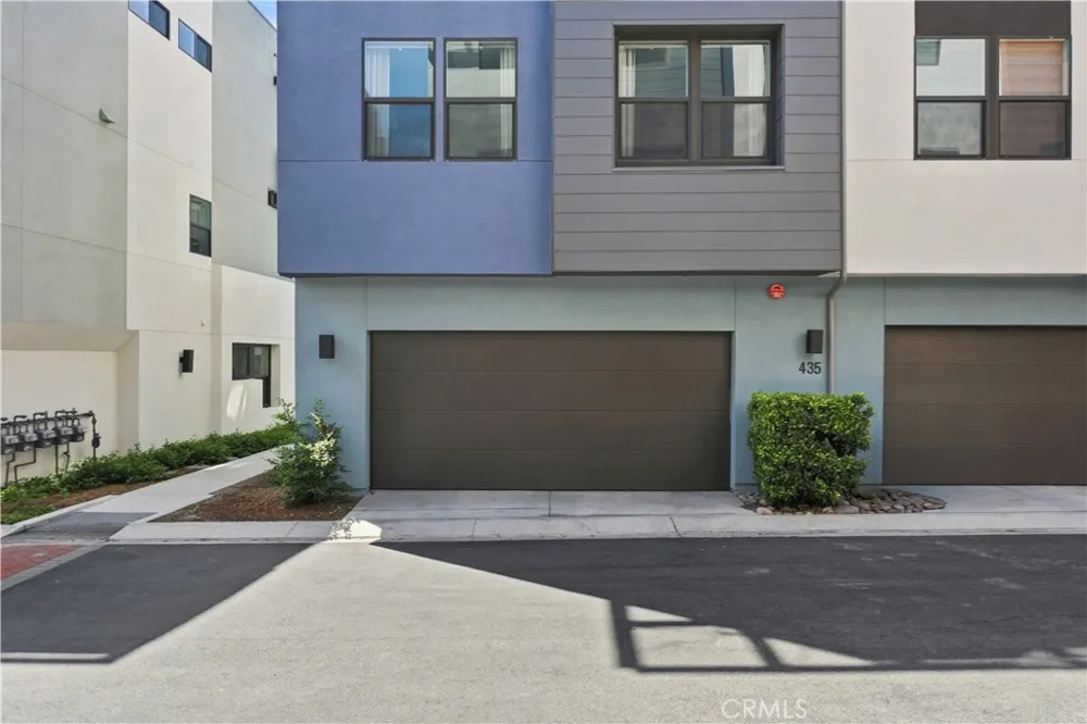 435 Village Brea, CA 92821