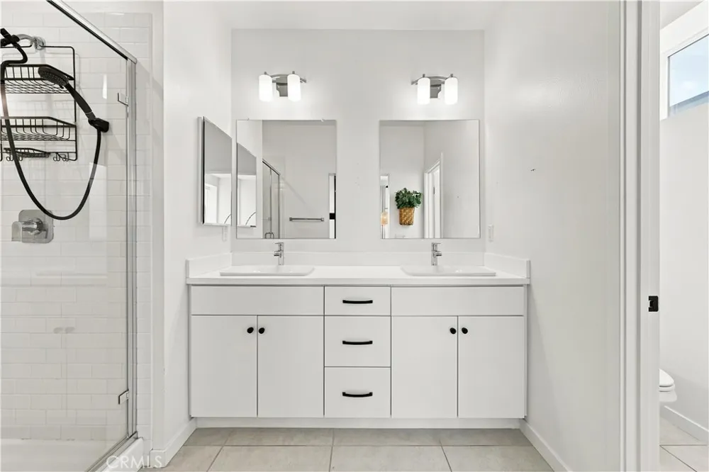 435 Village Brea, CA 92821
