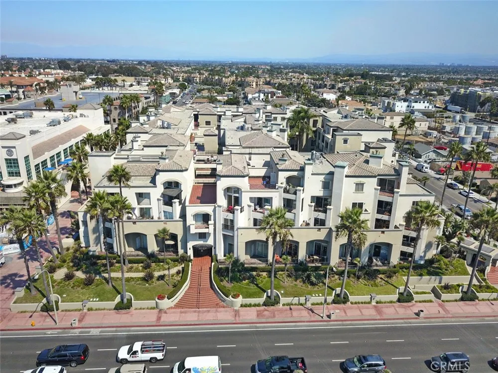 200 Pacific Coast Highway #329 Huntington Beach, CA 92648