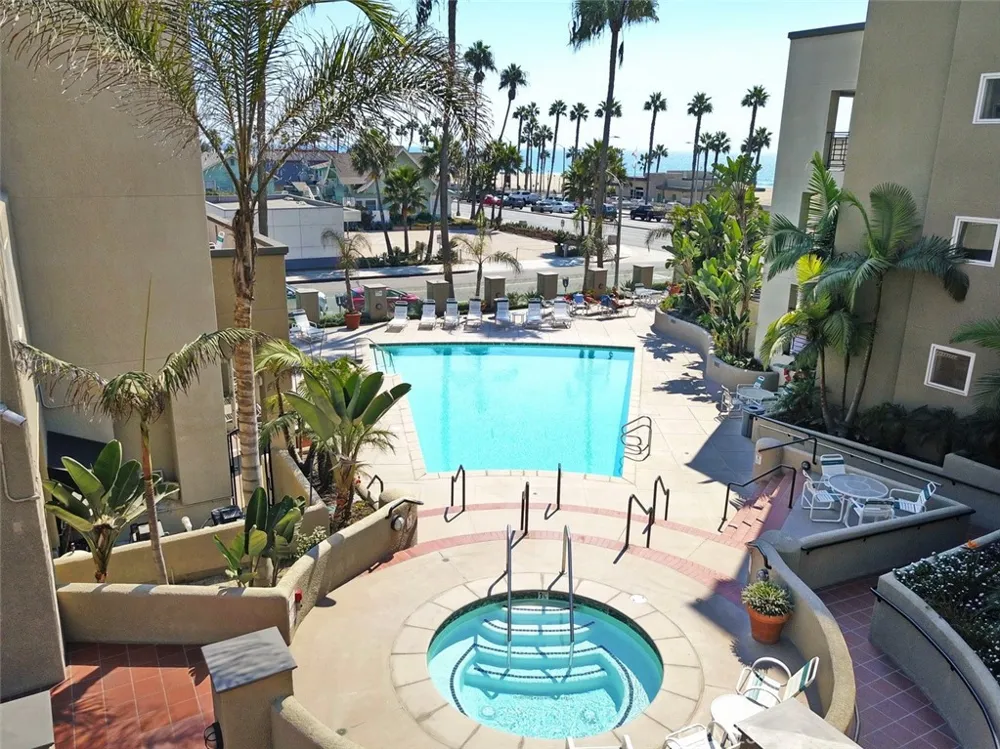 200 Pacific Coast Highway #329 Huntington Beach, CA 92648