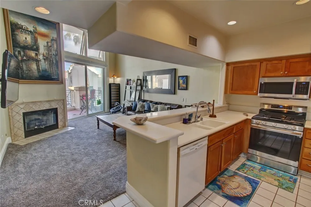 200 Pacific Coast Highway #329 Huntington Beach, CA 92648