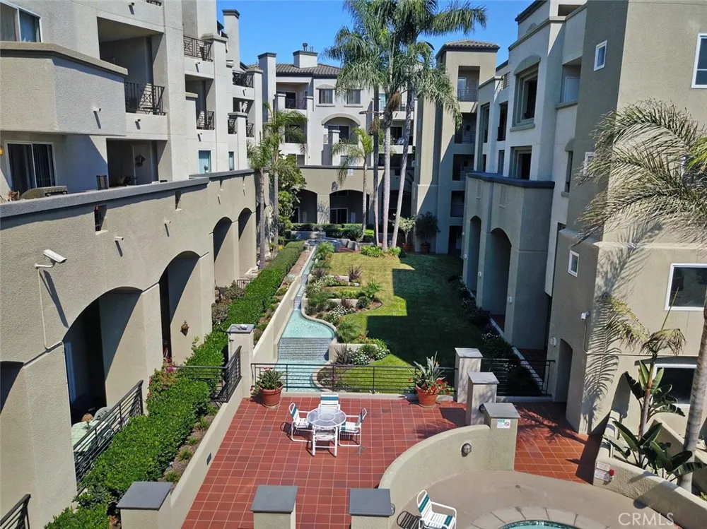 200 Pacific Coast Highway #329 Huntington Beach, CA 92648
