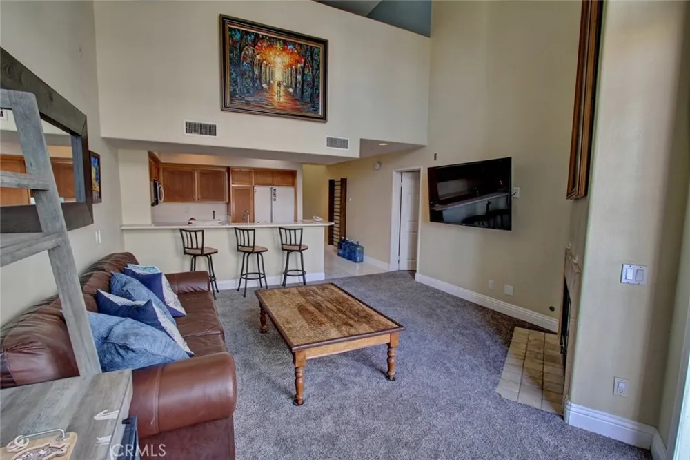 200 Pacific Coast Highway #329 Huntington Beach, CA 92648