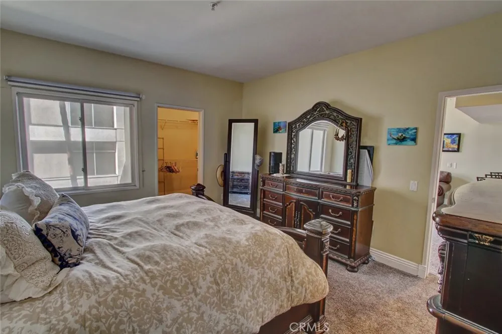 200 Pacific Coast Highway #329 Huntington Beach, CA 92648