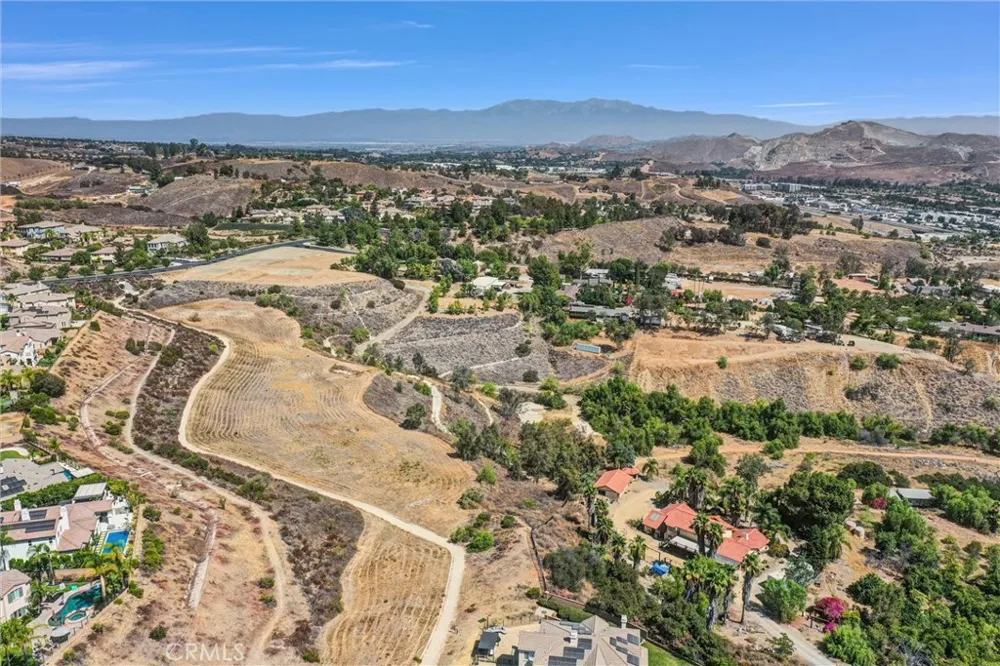8311 Soft Winds Drive Corona, CA 92883