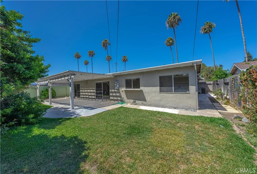 3062 Johnson Avenue Costa Mesa, CA 92626