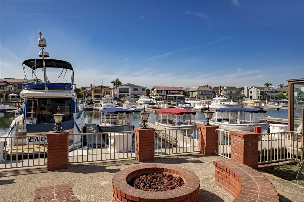 17052 Marina Bay Huntington Beach, CA 92646