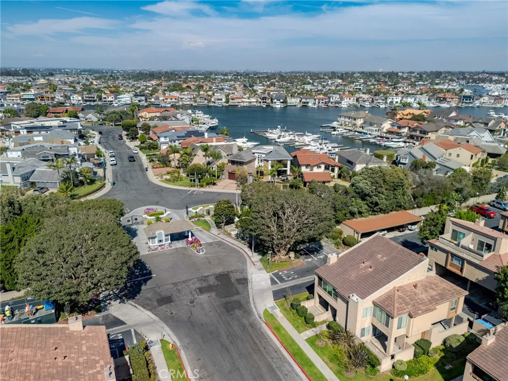 17052 Marina Bay Huntington Beach, CA 92646
