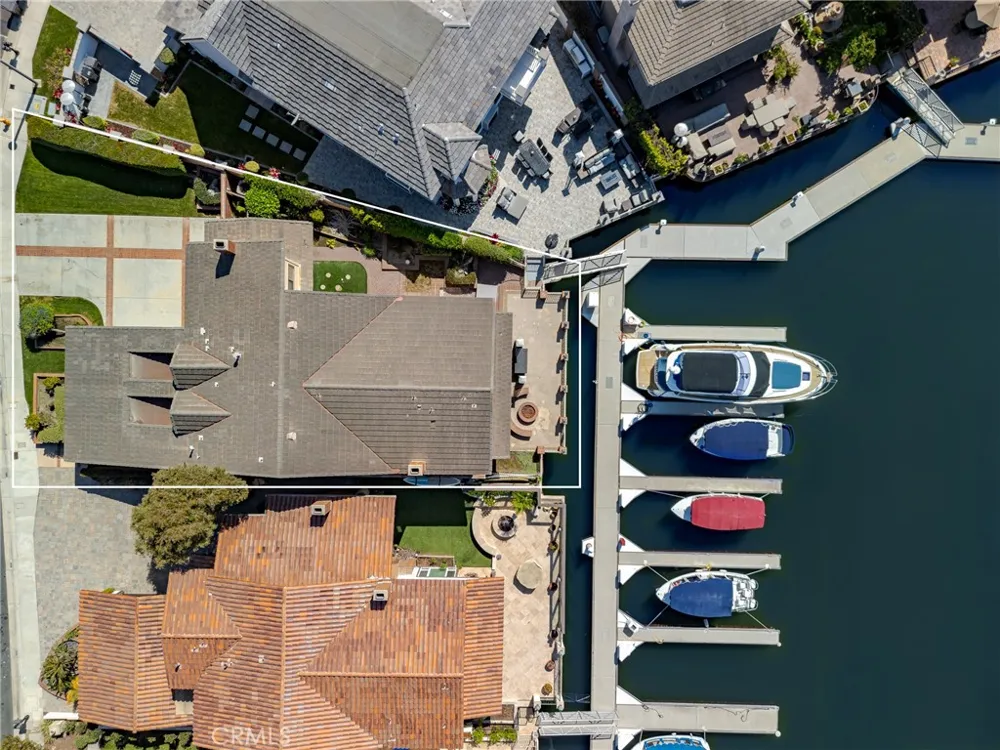 17052 Marina Bay Huntington Beach, CA 92646