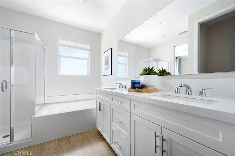 467 Treble Irvine, CA 92618