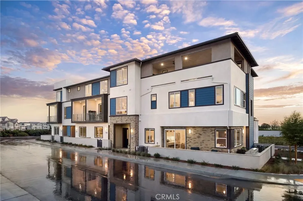 467 Treble Irvine, CA 92618