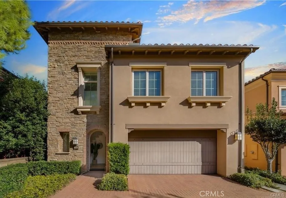 75 Brindisi Irvine, CA 92618
