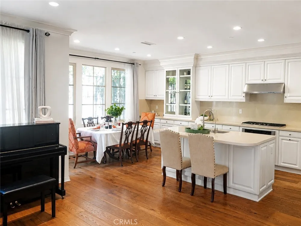 75 Brindisi Irvine, CA 92618