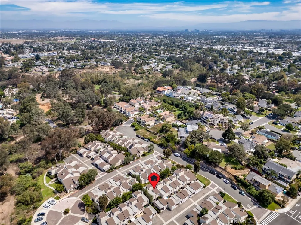 12 Latitude Court Newport Beach, CA 92663
