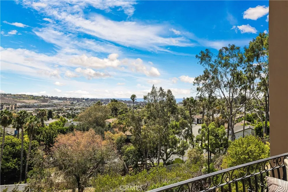 6 Riverstone Laguna Niguel, CA 92677