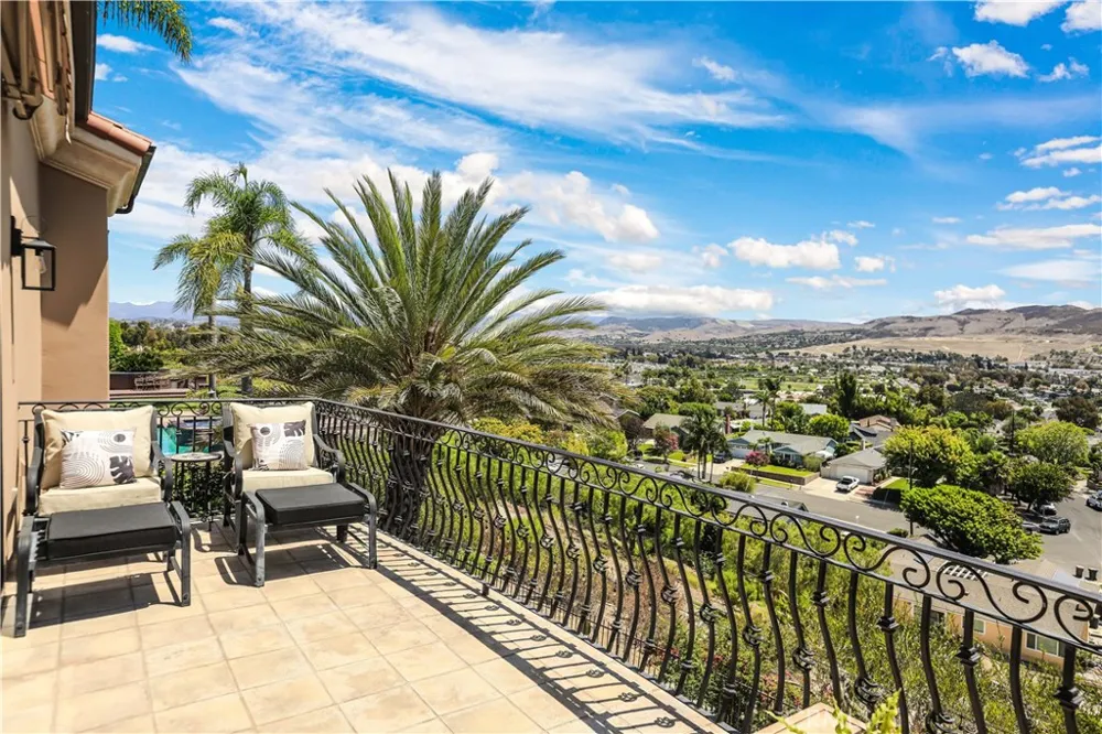 6 Riverstone Laguna Niguel, CA 92677