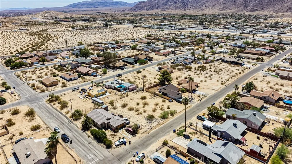 6246 Cahuilla Avenue 29 Palms, CA 92277