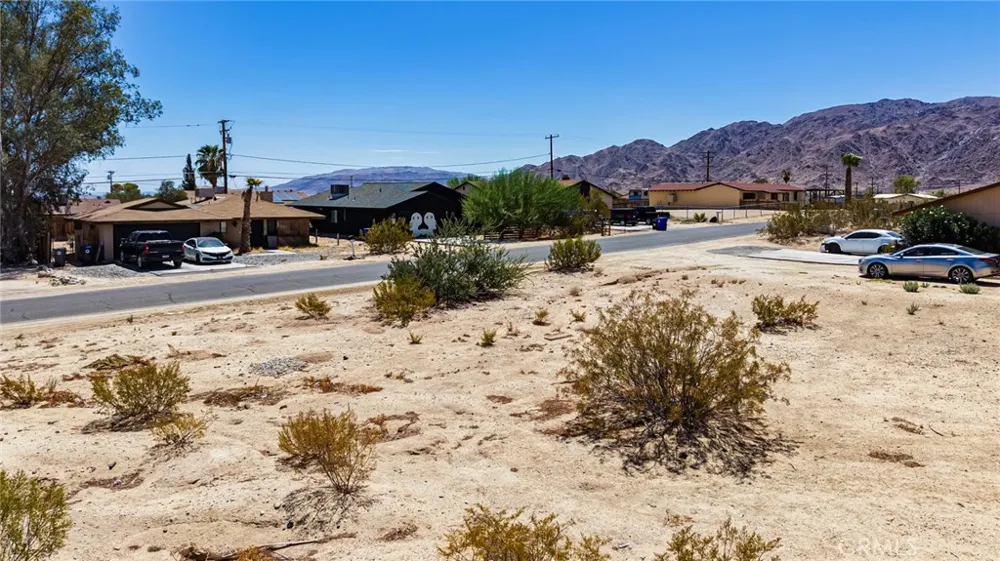 6246 Cahuilla Avenue 29 Palms, CA 92277