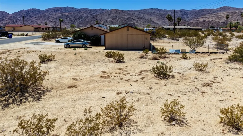 6246 Cahuilla Avenue 29 Palms, CA 92277