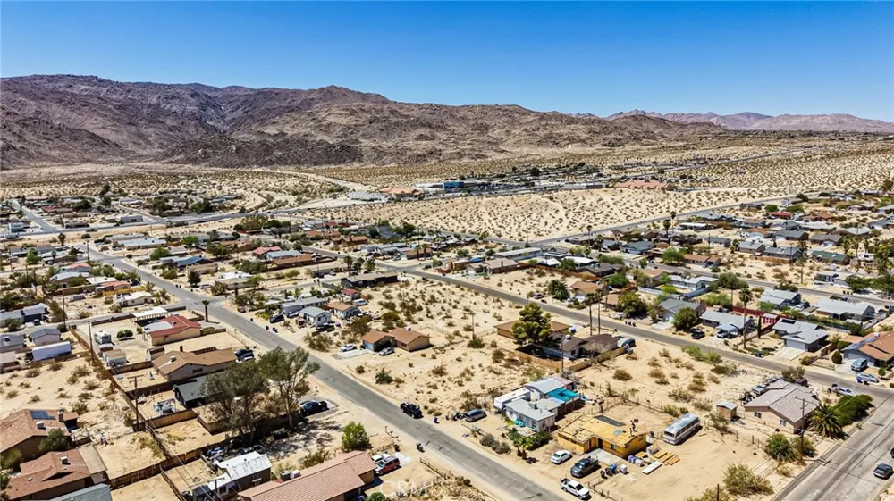 6246 Cahuilla Avenue 29 Palms, CA 92277
