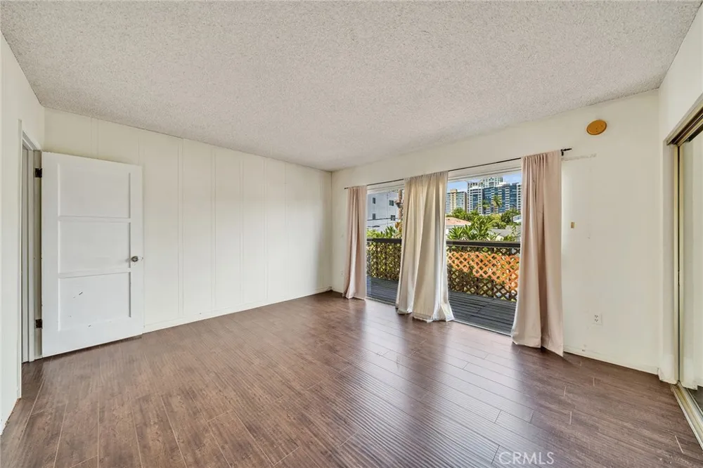 10706 Ohio Los Angeles, CA 90024