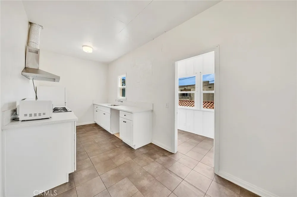 10706 Ohio Los Angeles, CA 90024