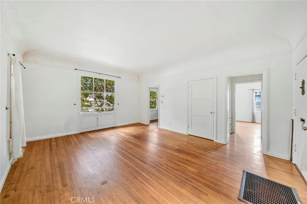10706 Ohio Los Angeles, CA 90024